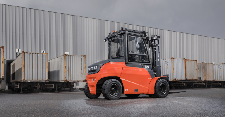 Traigo80 heavy-duty electric forklift truck