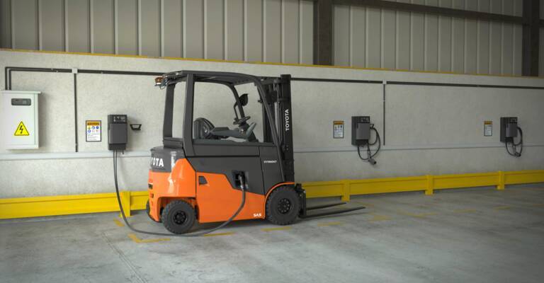 Toyota Traigo80 charging Li-ion battery